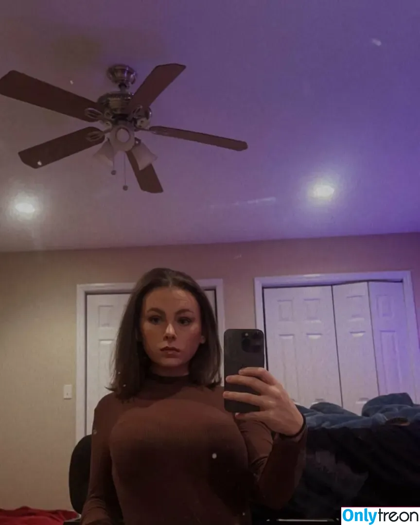Brooklyn nude photo #0005 (brooklyn_figley / brooklynfigley)