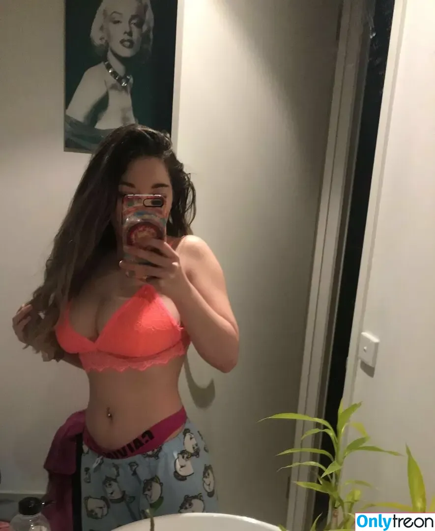Brooklyn nude photo #0103 (brooklyn_figley / brooklynfigley)