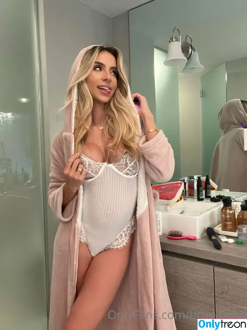 Bruna Lima голая photo #0034 (Xoobruna / brunalima)