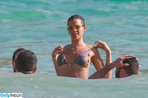 Bruna Marquezine / brumarquezine / brunamarquezine фото голая #0626