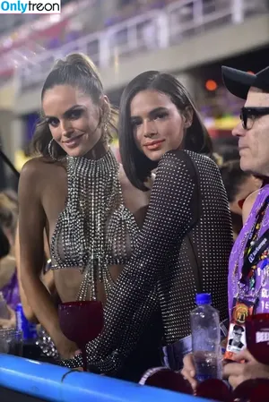 Bruna Marquezine / brumarquezine / brunamarquezine фото голая #0672