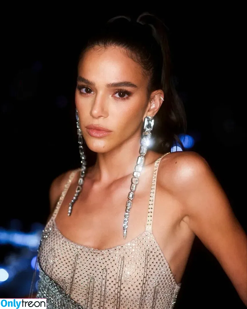 Bruna Marquezine голая photo #0345 (brumarquezine / brunamarquezine)