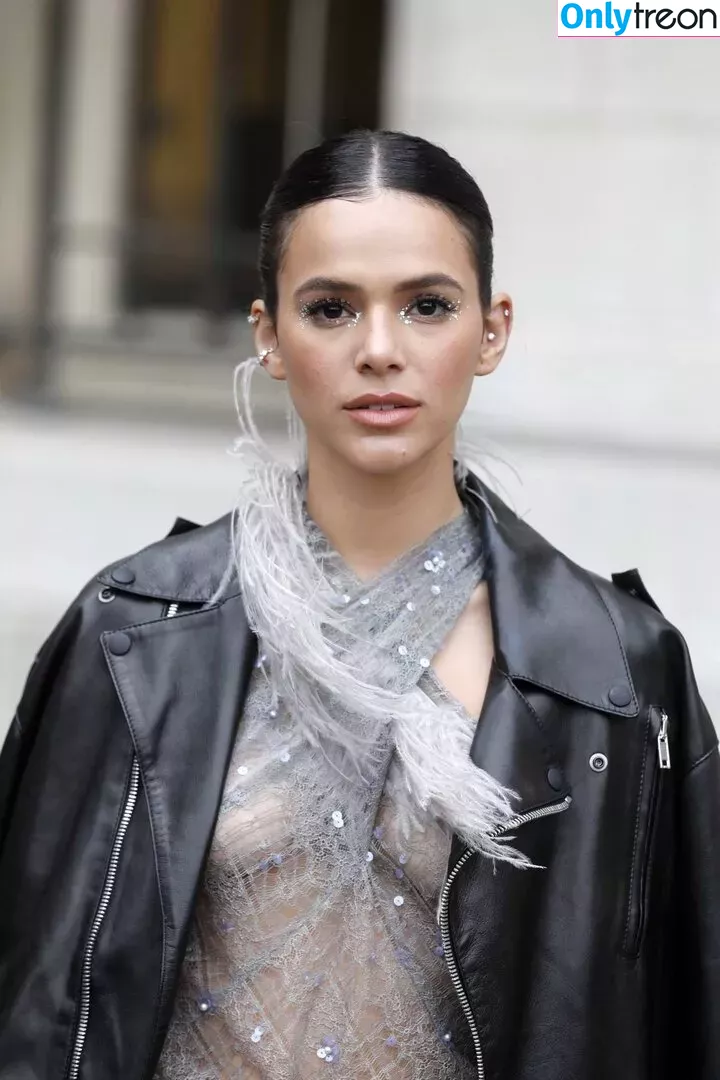 Bruna Marquezine голая photo #0570 (brumarquezine / brunamarquezine)