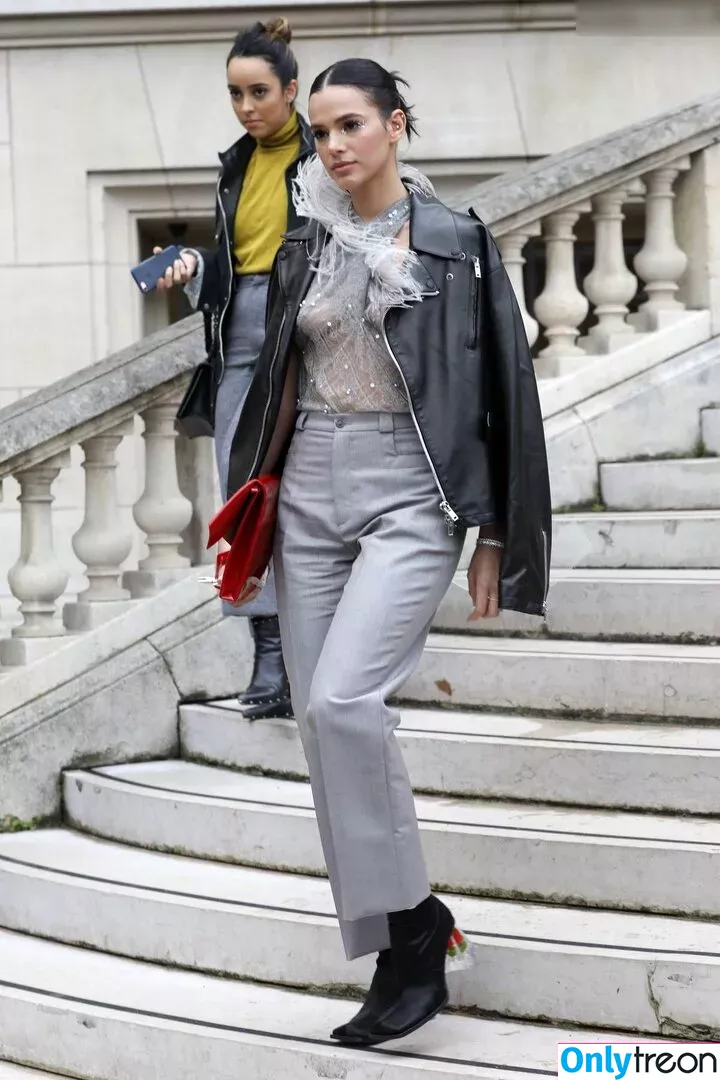 Bruna Marquezine голая photo #0573 (brumarquezine / brunamarquezine)