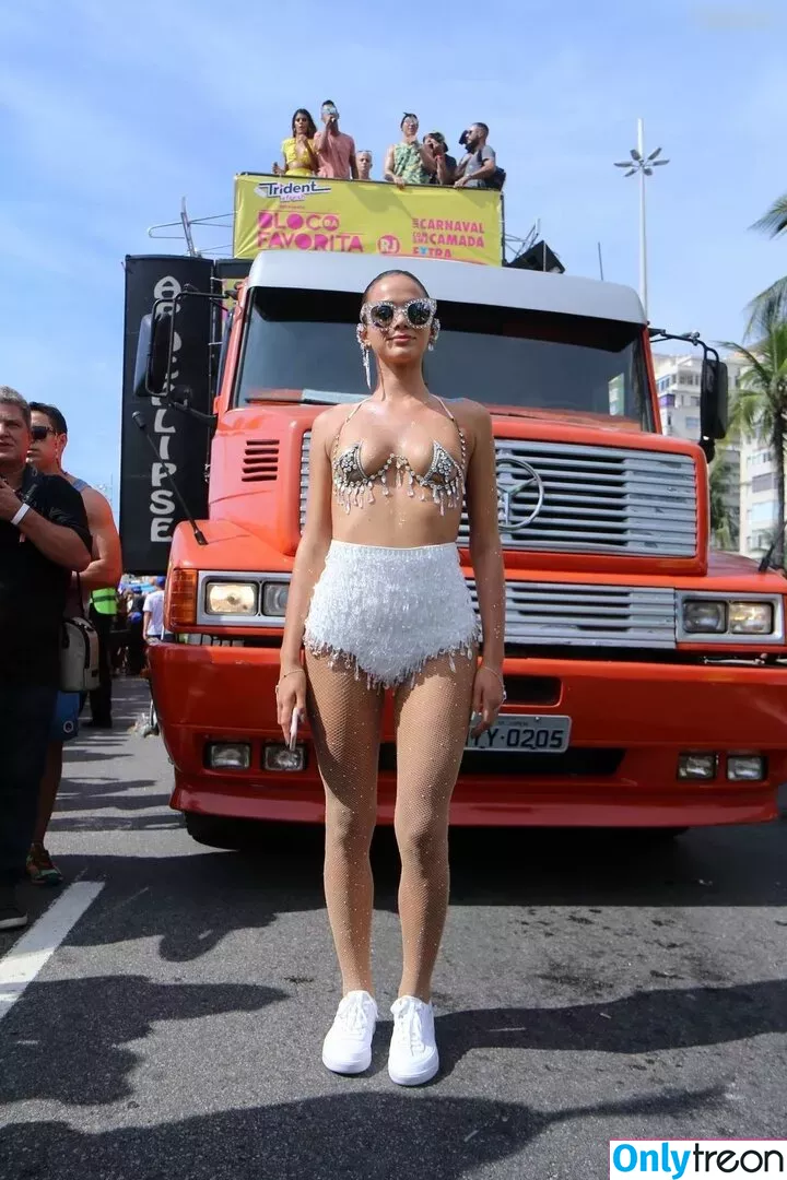 Bruna Marquezine голая photo #0590 (brumarquezine / brunamarquezine)