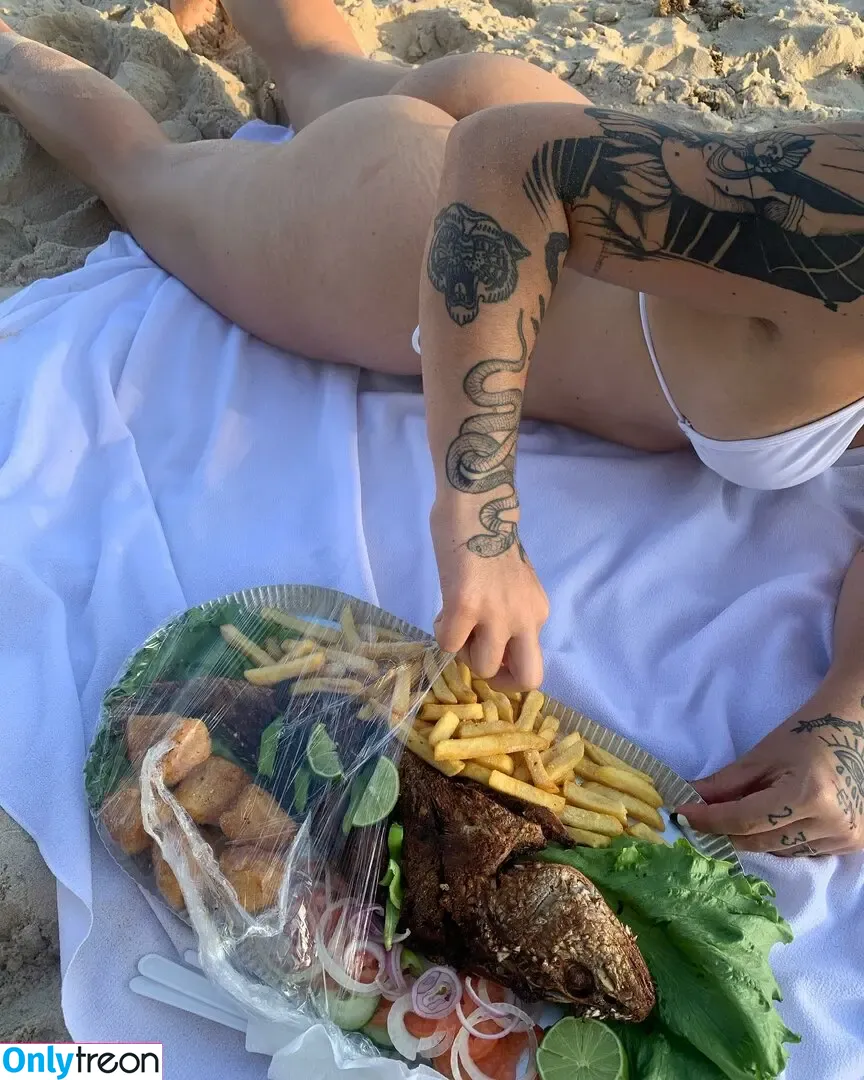 Bruna Pinheiro nude photo #0012 (ppinheirobruna)