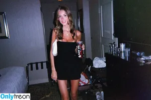 brunettestrbucksaddct / brunetteheadbaddie / lala nude photo #0001