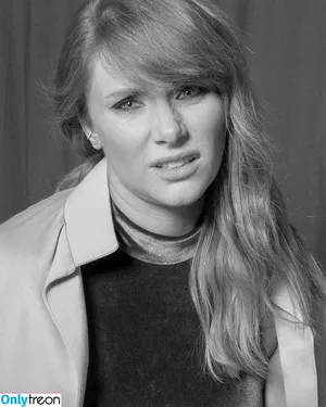 Bryce Dallas Howard / brycedhoward фото голая #0943
