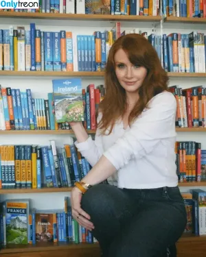 Bryce Dallas Howard / brycedhoward фото голая #0959