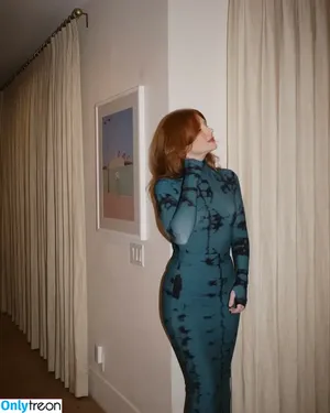 Bryce Dallas Howard / brycedhoward фото голая #0976