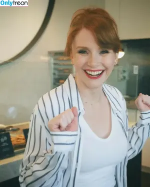 Bryce Dallas Howard / brycedhoward фото голая #0983