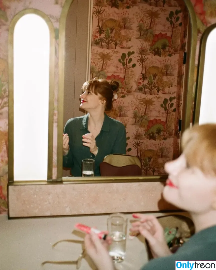 Bryce Dallas Howard nude photo #0941 (brycedhoward)