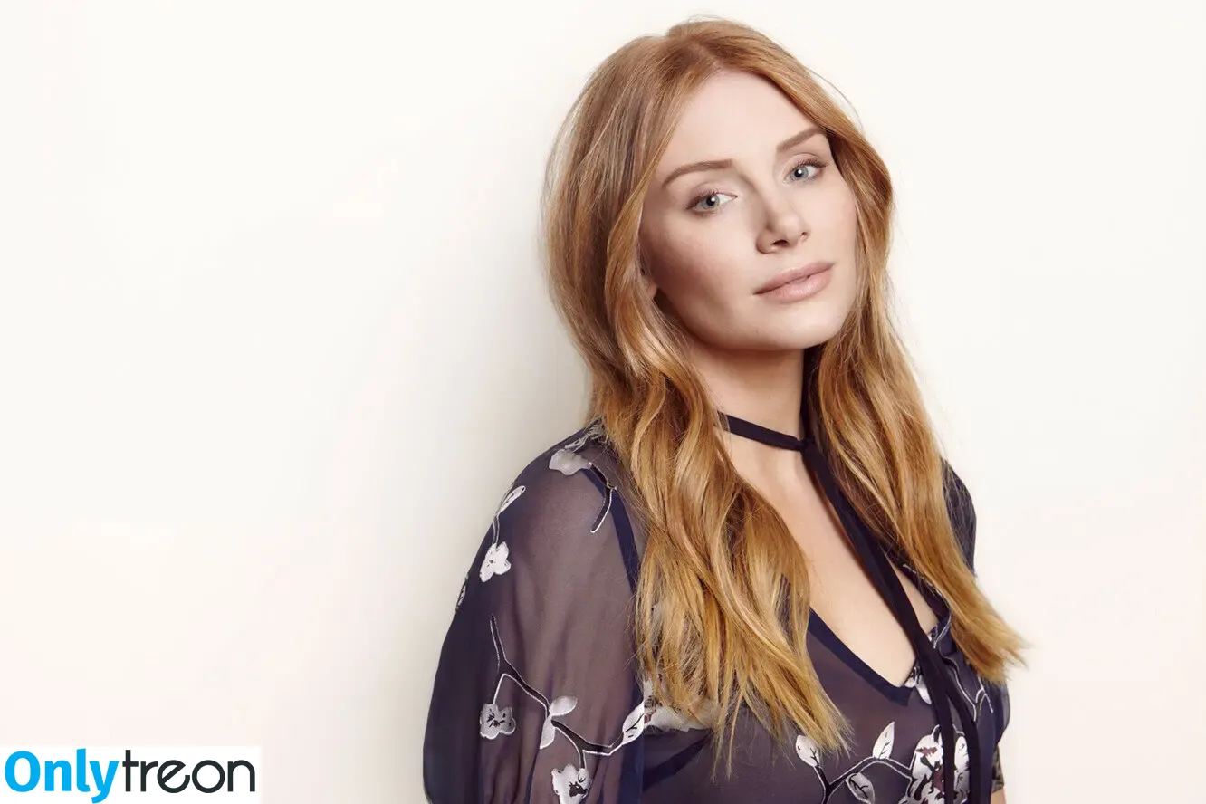 Bryce Dallas Howard nude photo #0984 (brycedhoward)