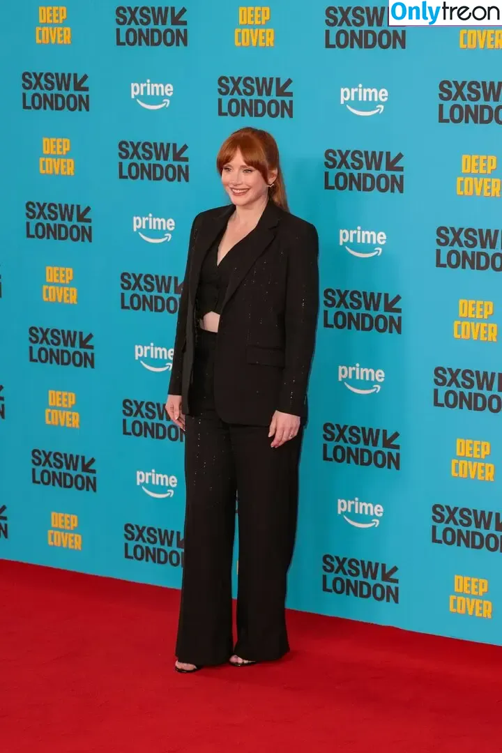 Bryce Dallas Howard nude photo #0992 (brycedhoward)