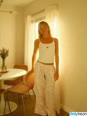 Brynn Rumfallo / brynnrumfallo nude photo #0455