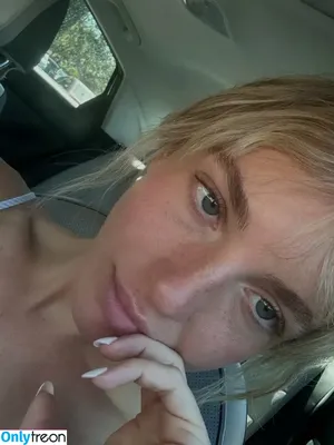 Brynn Rumfallo / brynnrumfallo nude photo #0460