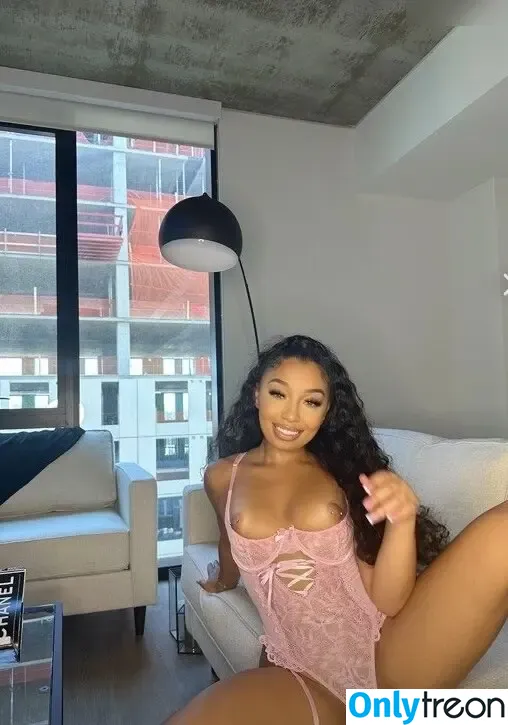 Bubble Booty nude photo #0005 (naturalchina)