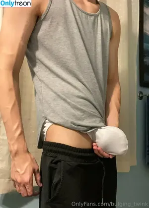 bulging_twunk / awkwardbulging фото голая #0011