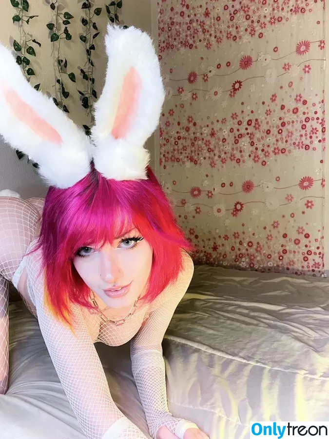 Bunni Lynn nude photo #0209 (koibunni / spookbunni)