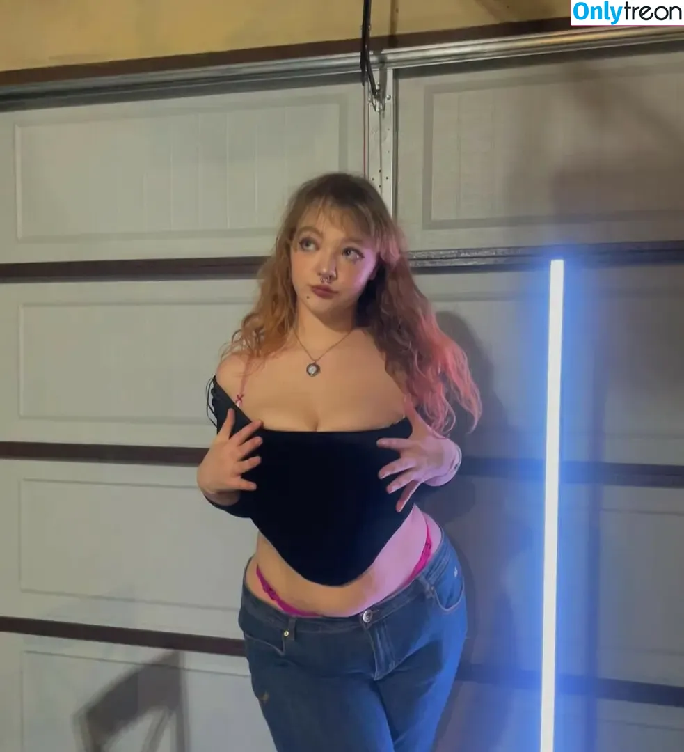 BunnyBiddies nude photo #0023 (MadsReynolds / breezybee)