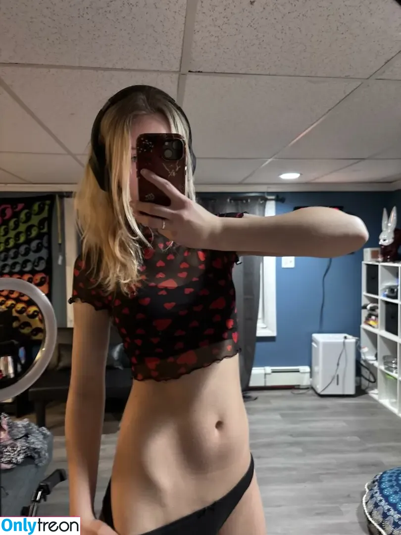 bunnygrlaj nude photo #0050 (Heart_shapedboots)
