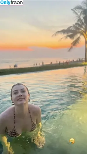 Burcu Özberk / Burcu Ozberk / burcuozberk nude photo #0007