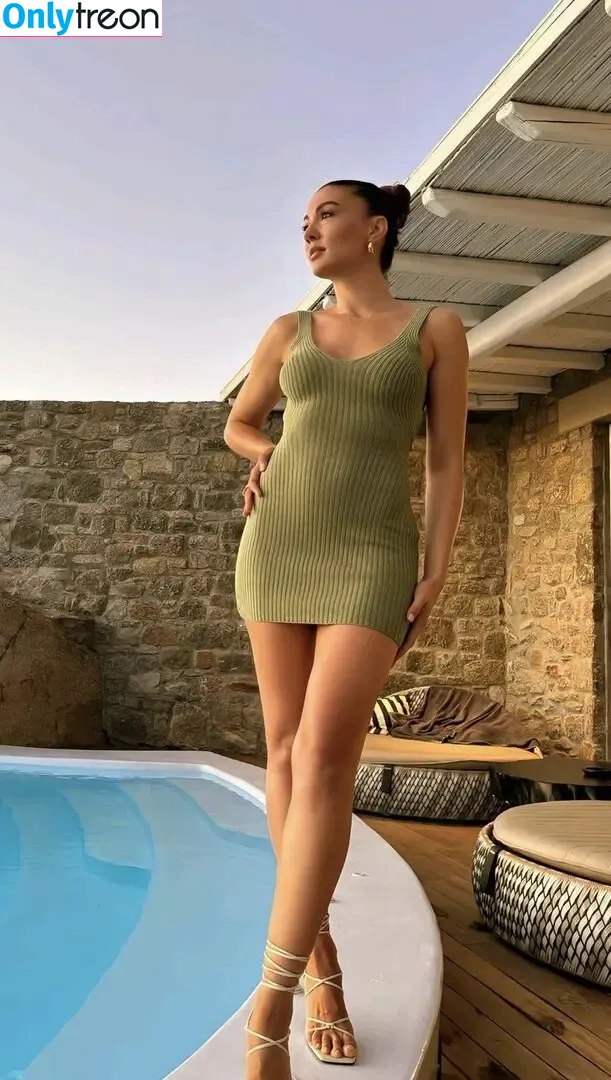 Burcu Özberk голая photo #0004 (Burcu Ozberk / burcuozberk)