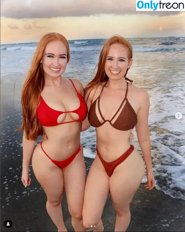 Burinski Twins голая photo #0001 (Ashley e Kayley / Gêmeas Burinski / ashleyburinski)