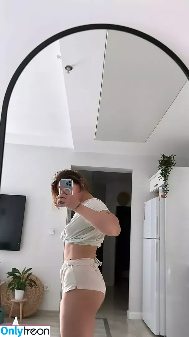Buse Yılmaz nude photo #0011 (buseeylmaz97 / buseeylmz97)