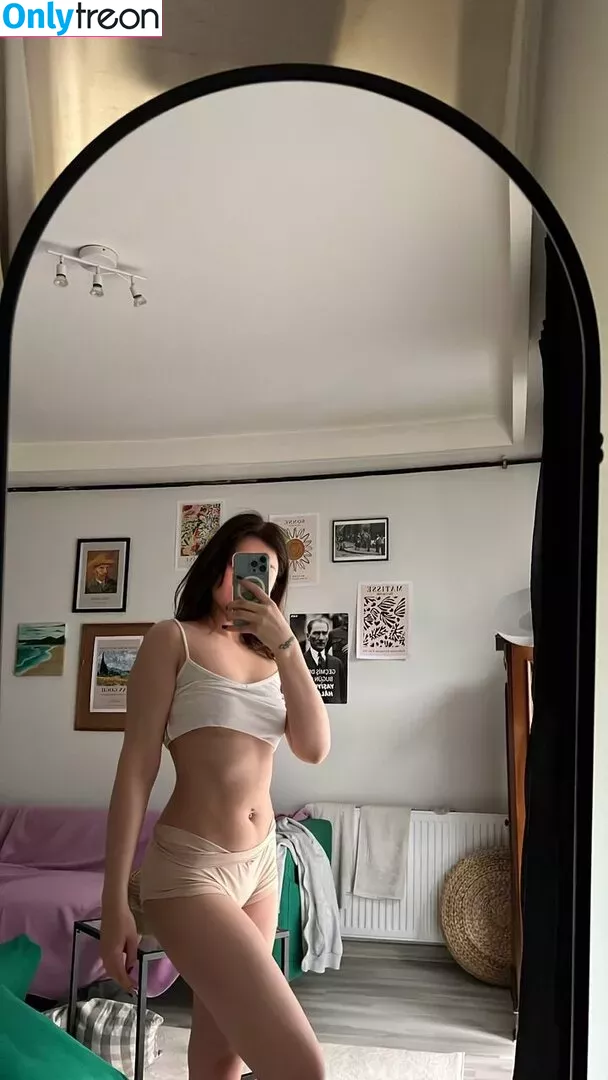 Buse Yılmaz nude photo #0016 (buseeylmaz97 / buseeylmz97)