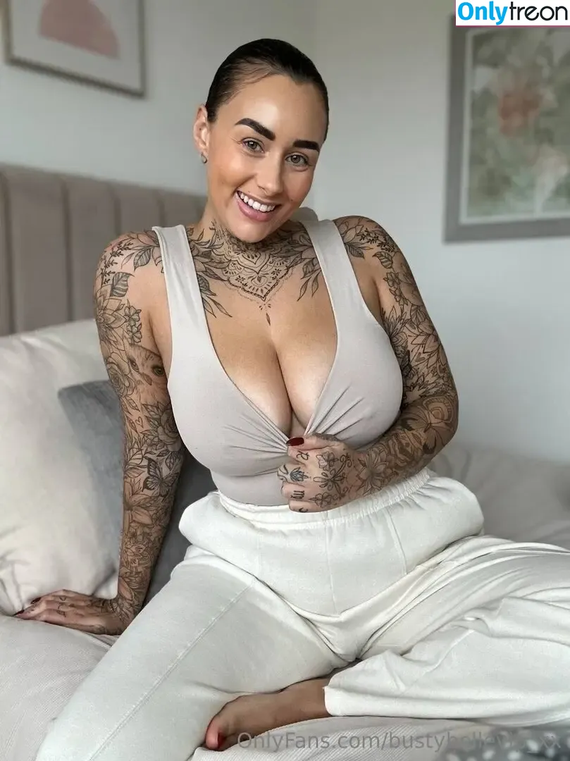 Busty belle nude photo #0033 (Busty belle)