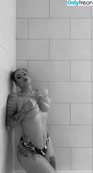 Busty Bunni / bustybunni2.0 / bustybunnixxx nude photo #0007