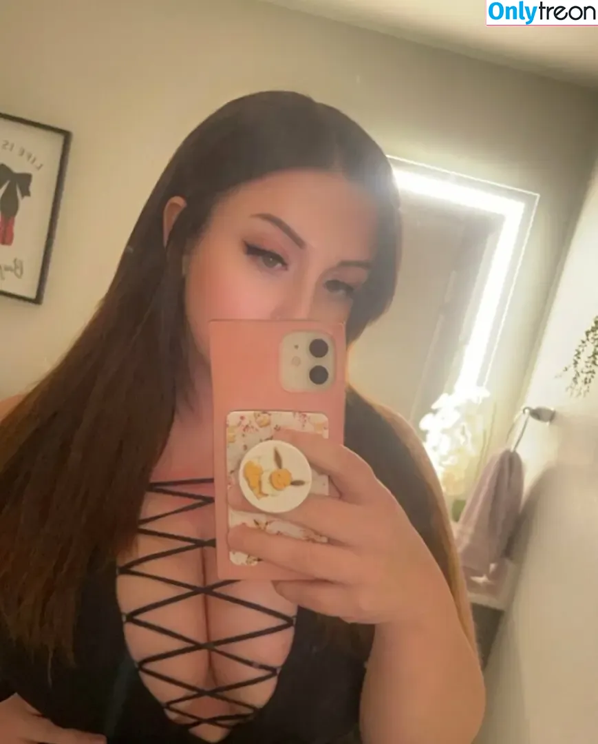 bustyblondegamer nude photo #0034 (the_busty_blondie)