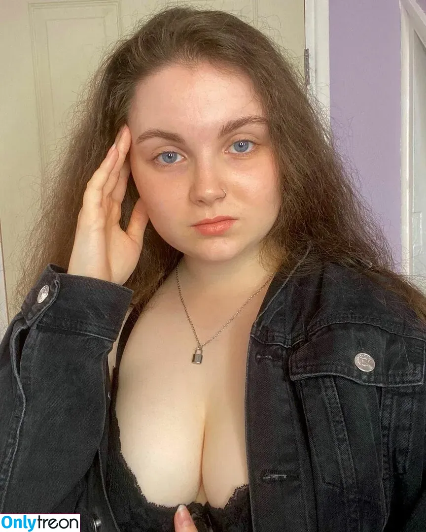bustybritishbrunette nude photo #0026 (battyboobs / bustybritishteen / bustybrunetteof / l1lburrito / xsarahlbx)