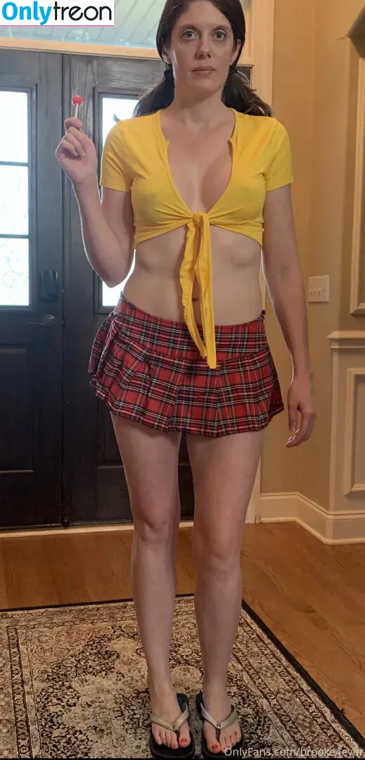 bustybrooke1 nude photo #0003 (Brooke_unscripted)