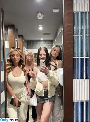 BustyMia E / bustyema_official / curvywomanlover фото голая #0031