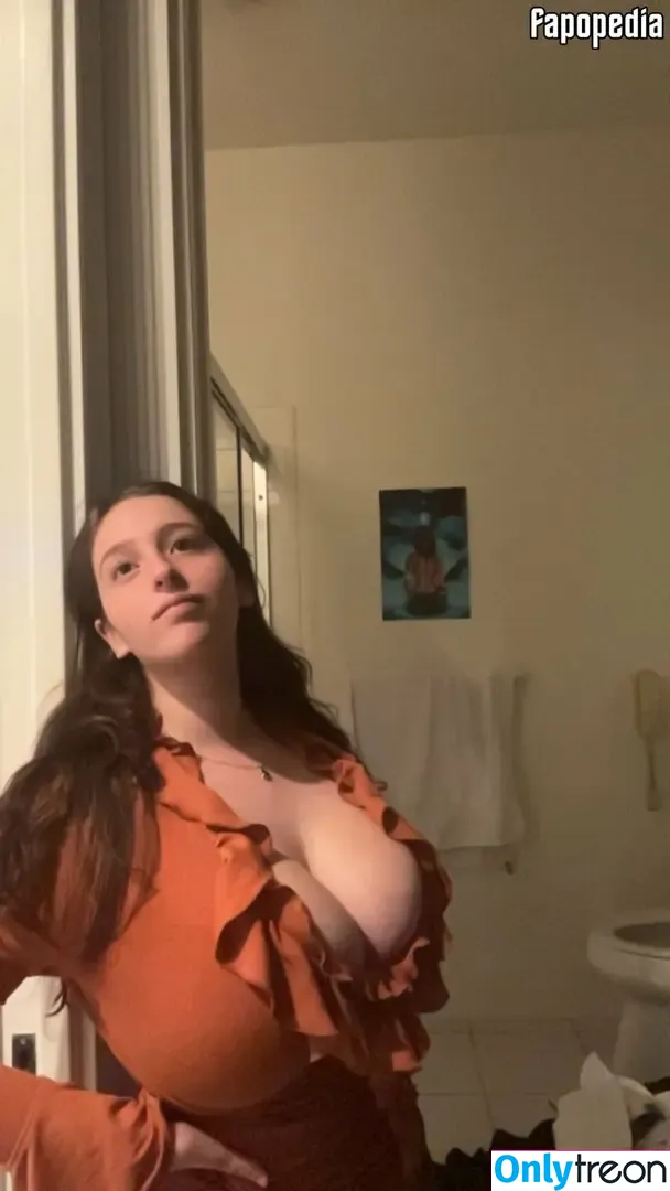 BustyMor N nude photo #0048 (bustyamore / gorgeous_n_busty)