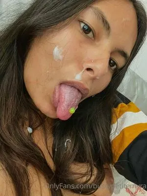 bustypetitemyra / Myra / petite.myra nude photo #0029