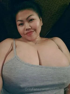 bustythaigirlx / bustythaigirlxx фото голая #0061
