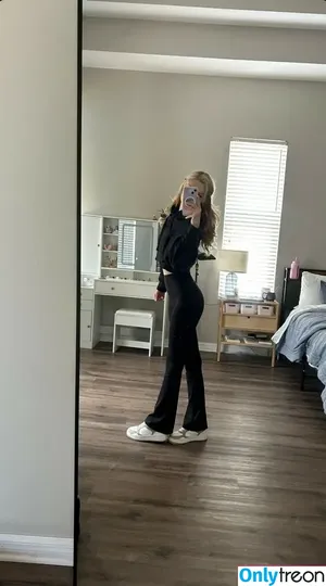 Busy B ASMR / busybasmr nude photo #2980