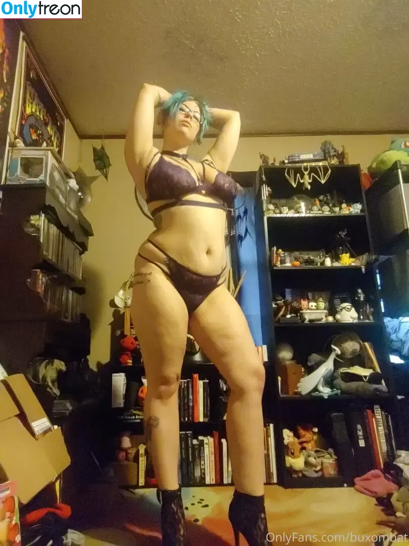 buxombat nude photo #0033 (buxombambi)