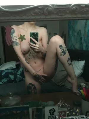 c0meonaileen / c0meoneileen nude photo #0015