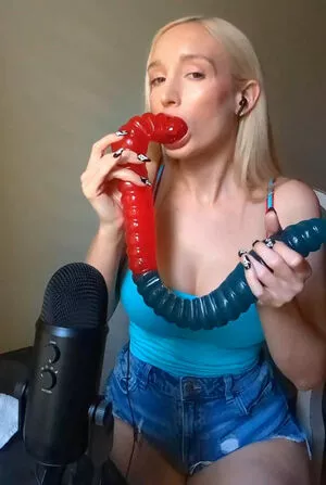 Caci ASMR / cacievans / misscassi nude photo #0039