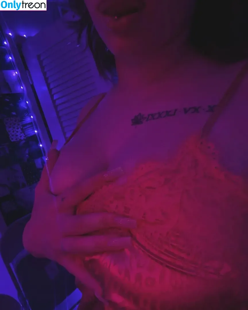 Caiidenn nude photo #0016 (Caiden / caicaii)