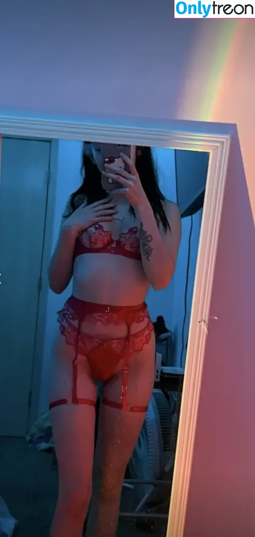 Cailee Kennedy nude photo #0002 (Karsyn Gray / cailee.kennedy / notkarsyngray)