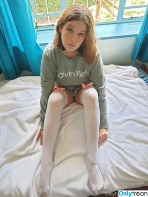  nude photo #0002