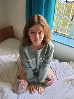  nude photo #0004