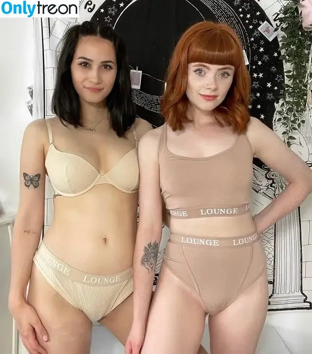 Caitlinandleahh nude photo #0028 (Caitlin And Leah)