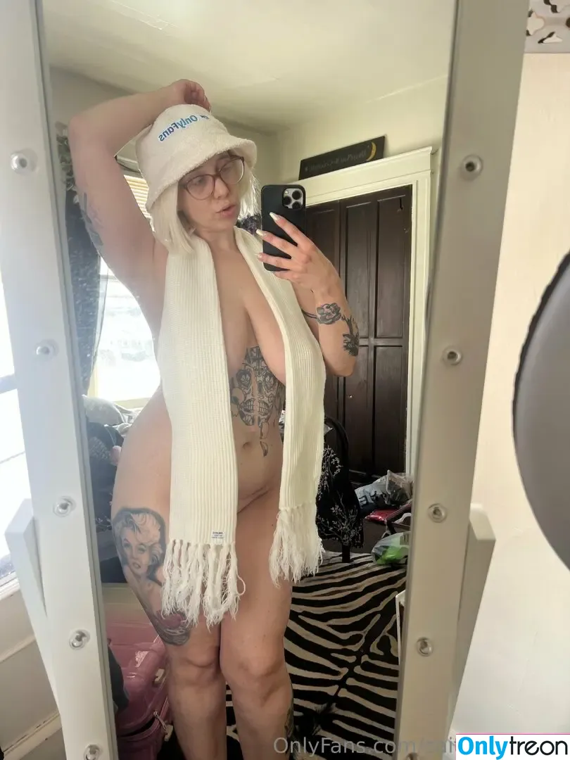 caitlinzielinski nude photo #0121 (caitlinzielinski__)