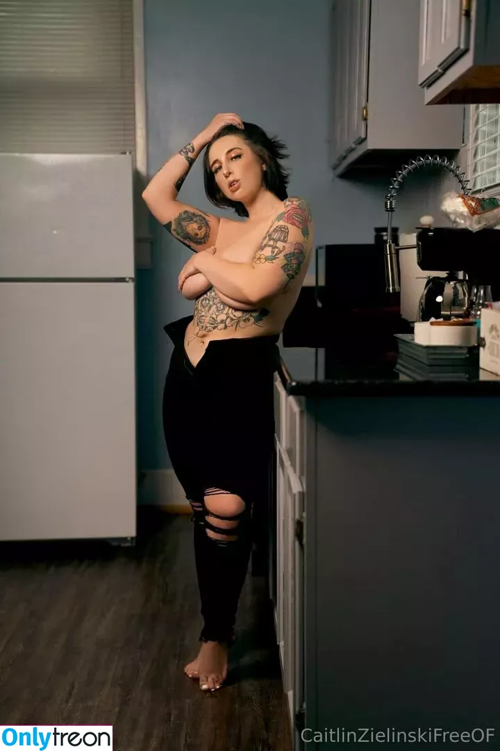 caitlinzielinskifree nude photo #0162 (caitlinzielinski)